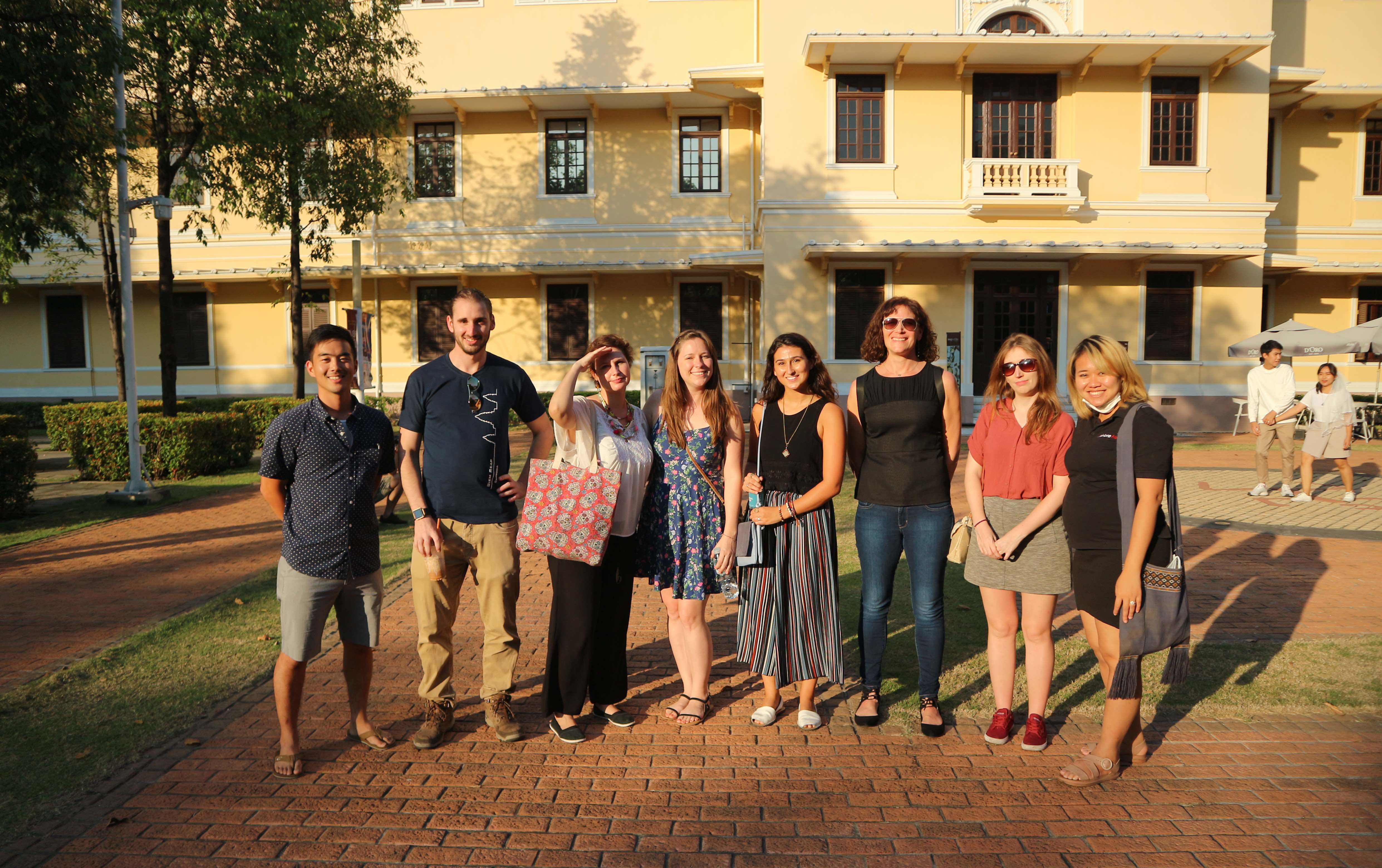 A cultural evening out in Bangkok with our Thailand teachers | © myTEFL