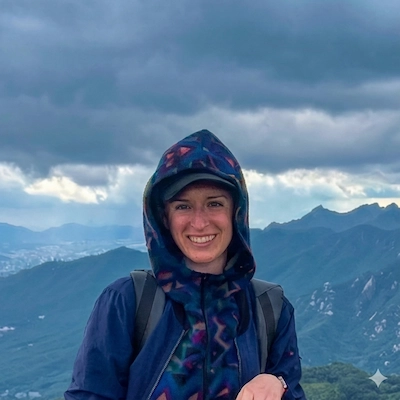 Hailey teaching English in Seoul South Korea with myTEFL