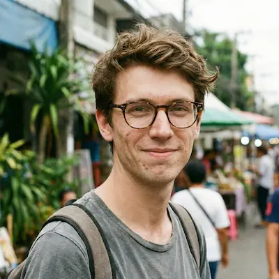 TEFL internship graduate enjoying life and teaching abroad in Thailand